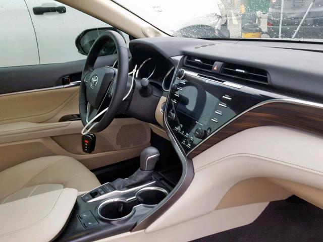 4T1B21HK8JU002387 - 2018 TOYOTA CAMRY HYBR GRAY photo 9