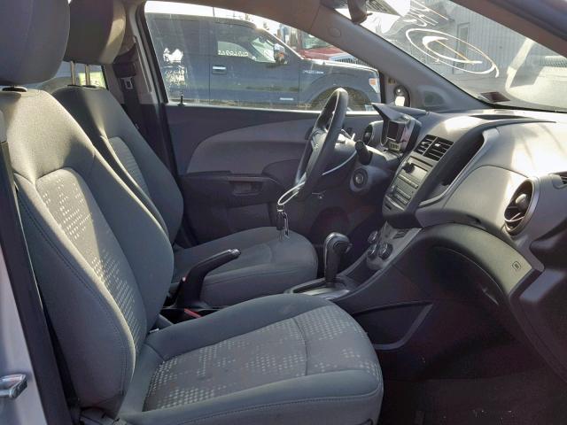 1G1JA5SH5E4138384 - 2014 CHEVROLET SONIC LS 银色 照片 5