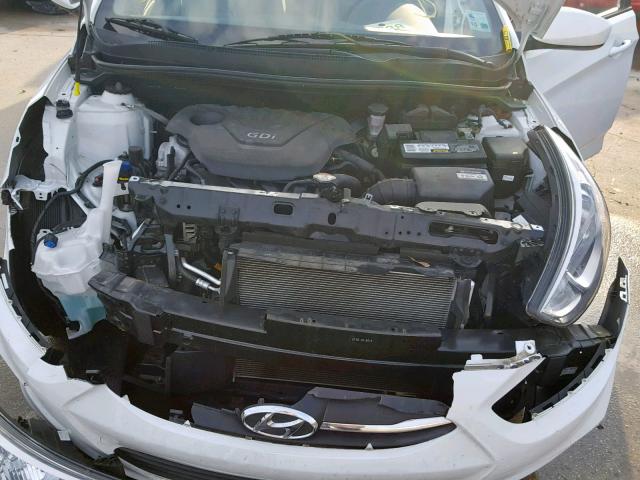 KMHCT4AE4GU117441 - 2016 HYUNDAI ACCENT SE WHITE photo 7