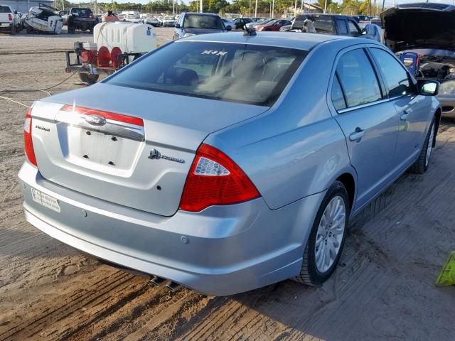 3FADP0L33AR384608 - 2010 FORD FUSION HYB BLUE photo 4