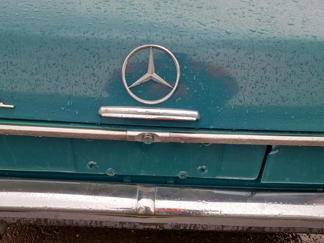 11511010070395 - 1969 MERCEDES-BENZ 220  GREEN photo 9