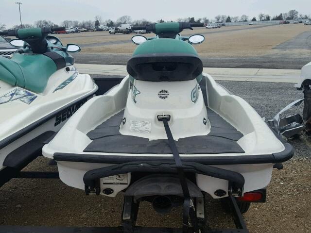 ZZN32474A000 - 2000 BOMBARDIER SEADOO WHITE photo 10