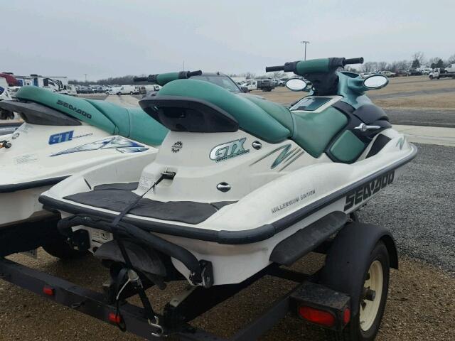 ZZN32474A000 - 2000 BOMBARDIER SEADOO WHITE photo 4