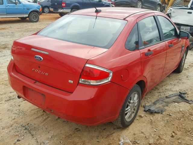 1FAHP35N38W223426 - 2008 FORD FOCUS SE RED photo 4