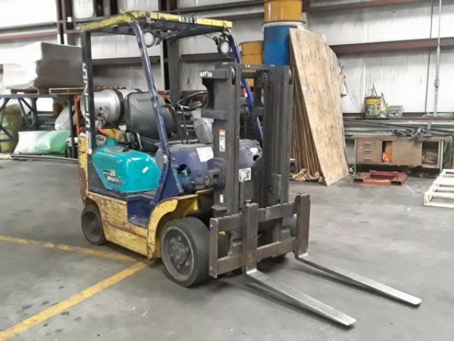 565793A - 2003 KMTS FORKLIFT UNKNOWN - NOT OK FOR INV. photo 2