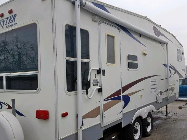 4YDF276264B213077 - 2004 KEYSTONE SPRINTER თეთრი ფოტო 4