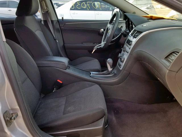 1G1ZC5E06AF301304 - 2010 CHEVROLET MALIBU 1LT SILVER photo 5