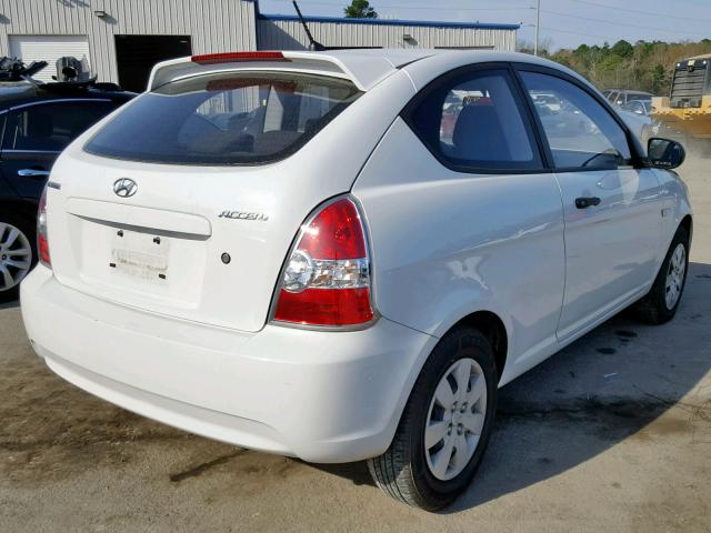 KMHCM3AC9BU198368 - 2011 HYUNDAI ACCENT GL WHITE photo 4