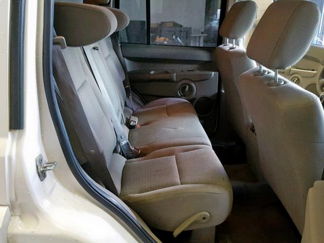 1J8HG48K98C132964 - 2008 JEEP COMMANDER WHITE photo 6