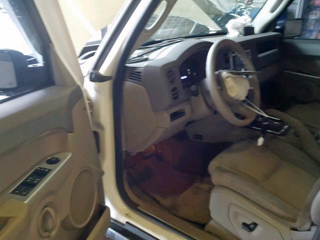 1J8HG48K98C132964 - 2008 JEEP COMMANDER WHITE photo 9
