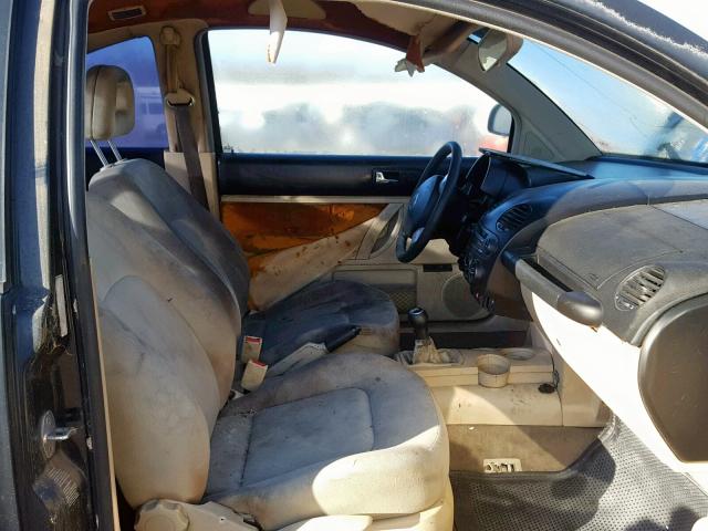 3VWCC21C9XM436374 - 1999 VOLKSWAGEN NEW BEETLE Qara foto 5