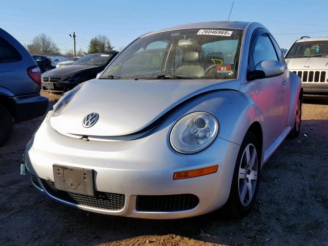 3VWRG31C76M423240 - 2006 VOLKSWAGEN NEW BEETLE Gümüş foto 2