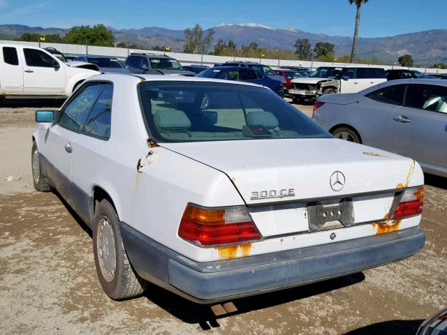 WDBEA50D9KB003732 - 1989 MERCEDES-BENZ 300 CE WHITE photo 3