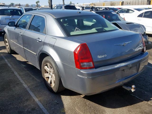 2C3LA53GX6H296895 - 2006 CHRYSLER 300 TOURIN SILVER photo 3