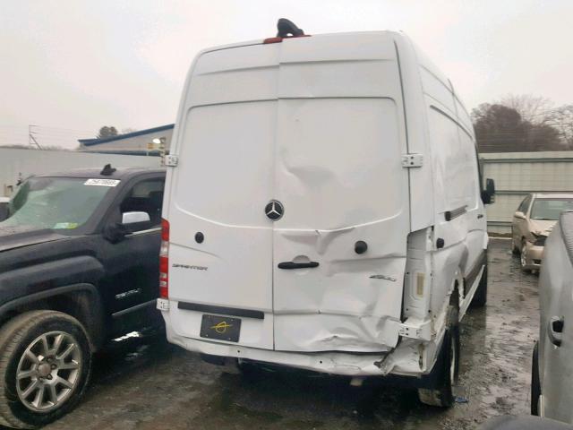 WD3PE7CD6HP570251 - 2017 MERCEDES-BENZ SPRINTER 2 WHITE photo 4