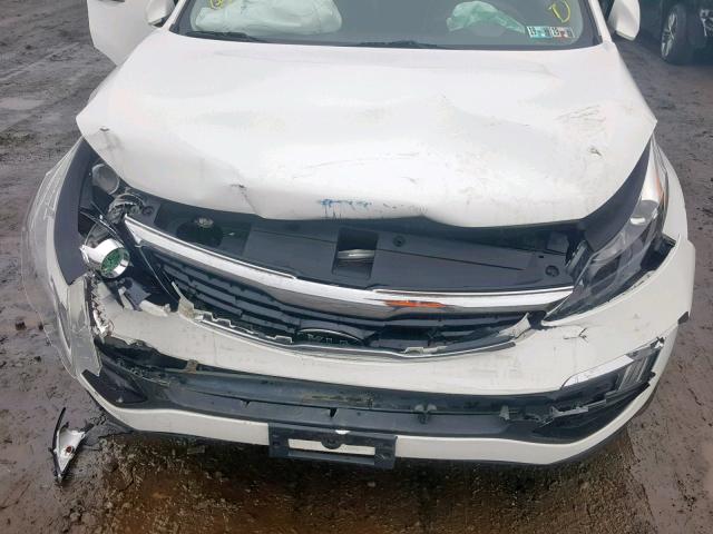 KNDPC3A63G7815630 - 2016 KIA SPORTAGE E WHITE photo 9