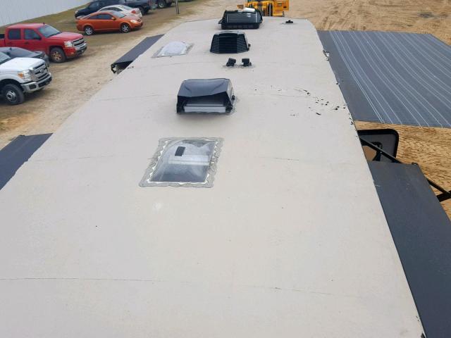 4YDF30521HA740980 - 2017 KEYSTONE MONTANA TWO TONE photo 9