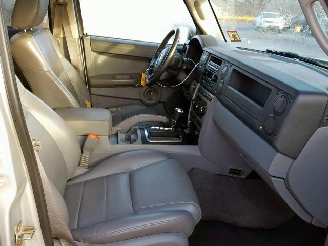 1J8HG48K27C586942 - 2007 JEEP COMMANDER SILVER photo 5