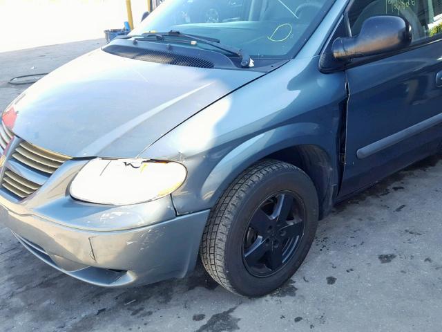 1D4GP45R36B504423 - 2006 DODGE CARAVAN SX GRAY photo 9