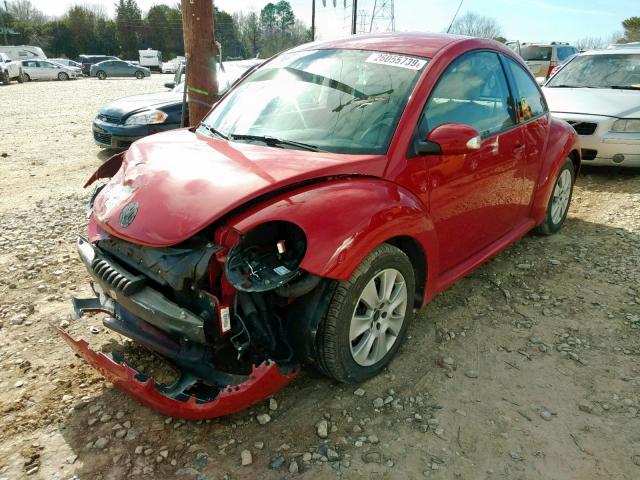 3VWPW3AG9AM028207 - 2010 VOLKSWAGEN NEW BEETLE Rot Foto 2