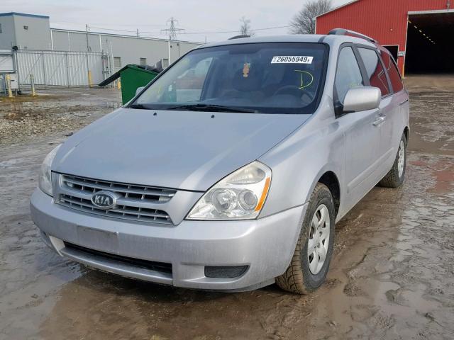 KNDMG4C37A6341422 - 2010 KIA SEDONA LX SILVER photo 2