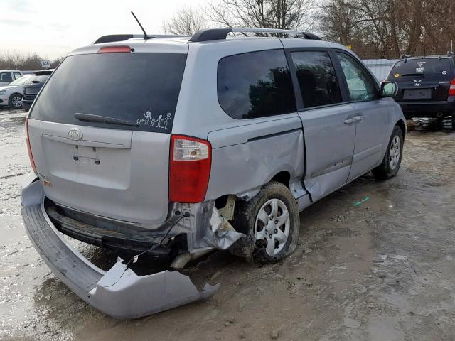 KNDMG4C37A6341422 - 2010 KIA SEDONA LX SILVER photo 4