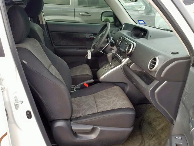 JTLZE4FE7EJ060687 - 2014 TOYOTA SCION XB 白色 照片 5