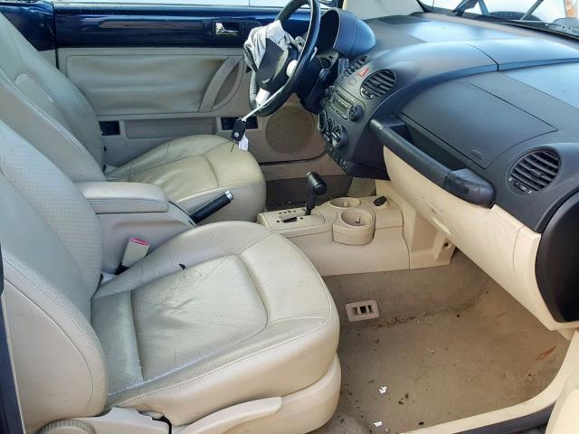 3VWCM31Y65M308640 - 2005 VOLKSWAGEN NEW BEETLE Blau Foto 5