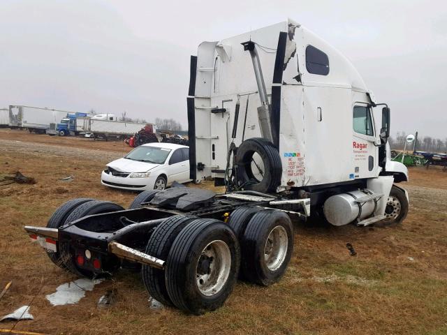 1FUJBBCK97LW97497 - 2007 FREIGHTLINER CONVENTION WHITE photo 4