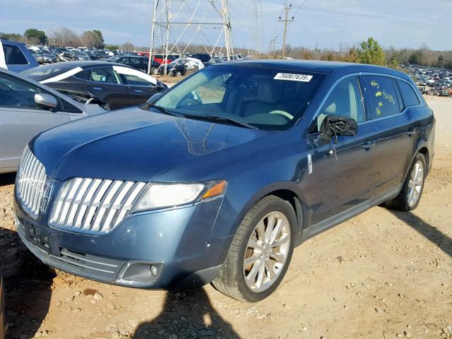 2LMHJ5ATXABJ26873 - 2010 LINCOLN MKT BLUE photo 2