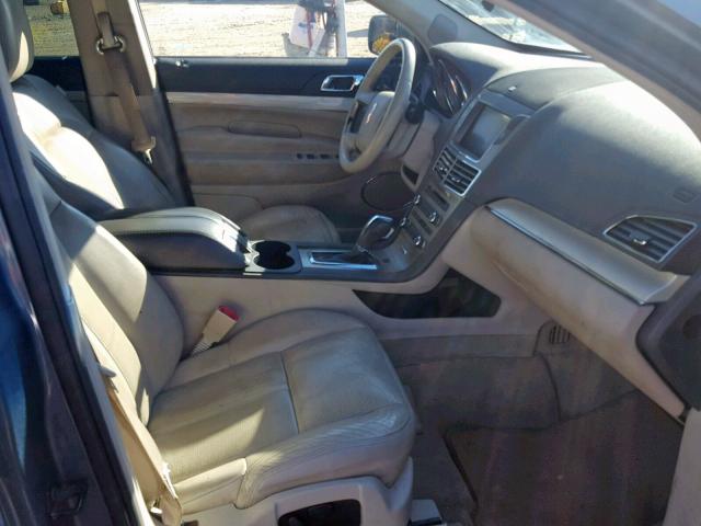 2LMHJ5ATXABJ26873 - 2010 LINCOLN MKT BLUE photo 5