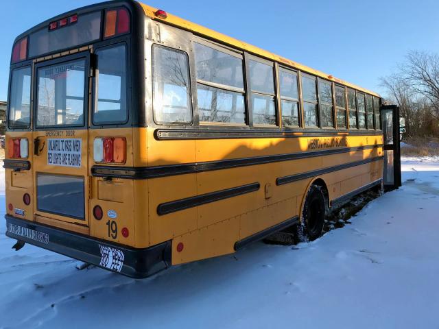 4UZABRDK29CAD4106 - 2009 FREIGHTLINER CHASSIS B2 YELLOW photo 4