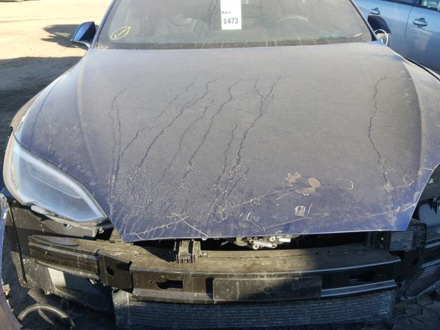 5YJSA1E25JF282760 - 2018 TESLA MODEL S أزرق صورة 7