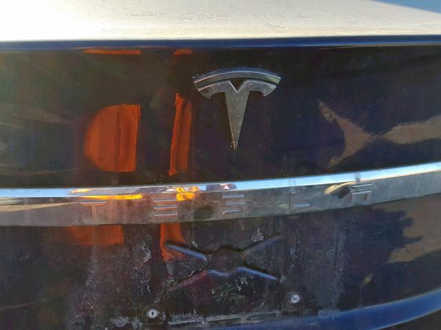 5YJSA1E25JF282760 - 2018 TESLA MODEL S أزرق صورة 9