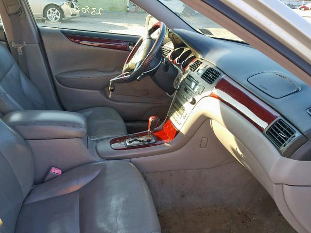 JTHBA30G045009664 - 2004 LEXUS ES 330 SILVER photo 5