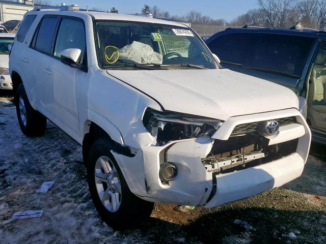 JTEBU5JR5J5574651 - 2018 TOYOTA 4RUNNER SR WHITE photo 1