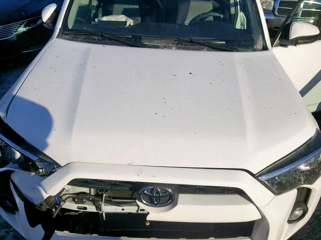 JTEBU5JR5J5574651 - 2018 TOYOTA 4RUNNER SR WHITE photo 7