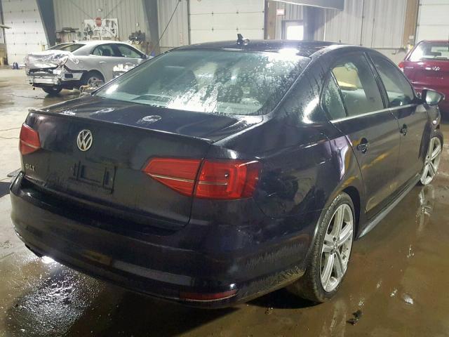 3VW5T7AJ1FM247110 - 2015 VOLKSWAGEN JETTA GLI BLACK photo 4