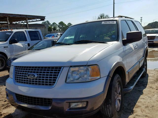 1FMPU15535LB08188 - 2005 FORD EXPEDITION WHITE photo 2