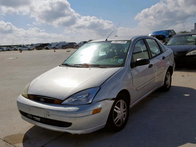 1FAFP34334W175203 - 2004 FORD FOCUS SE C SILVER photo 2