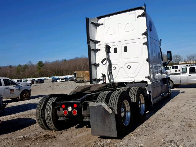 3AKJGLBG3GSHT7259 - 2016 FREIGHTLINER CASCADIA 1 WHITE photo 4