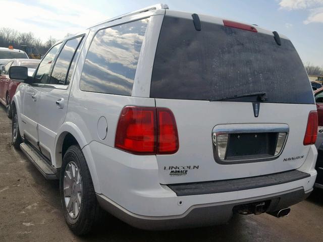 5LMFU28R44LJ42264 - 2004 LINCOLN NAVIGATOR WHITE photo 3
