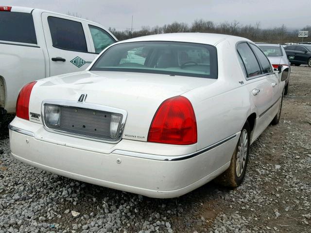 1LNHM82W45Y618241 - 2005 LINCOLN TOWN CAR S WHITE photo 4