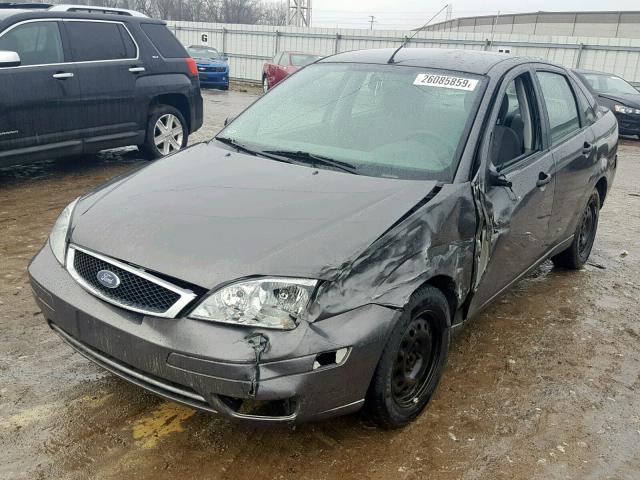 1FAFP34NX5W264320 - 2005 FORD FOCUS ZX4 CHARCOAL photo 2