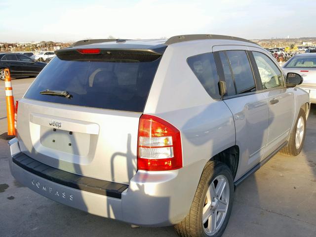 1J8FT47W38D665765 - 2008 JEEP COMPASS SP 银色 照片 4