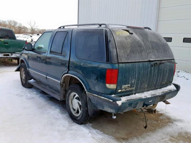 1GNDT13W2V2156865 - 1997 CHEVROLET BLAZER GREEN photo 3