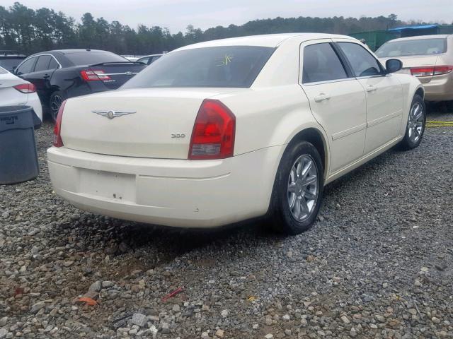 2C3KA43R16H509370 - 2006 CHRYSLER 300 WHITE photo 4