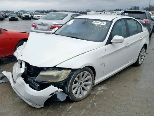 WBAPH5C53BA443247 - 2011 BMW 328 I SULE WHITE photo 2