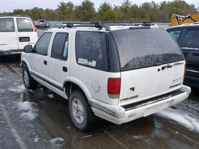 1GNDT13W2V2167896 - 1997 CHEVROLET BLAZER WHITE photo 3