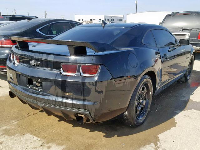 2G1FE1ED5B9133996 - 2011 CHEVROLET CAMARO LS BLACK photo 4